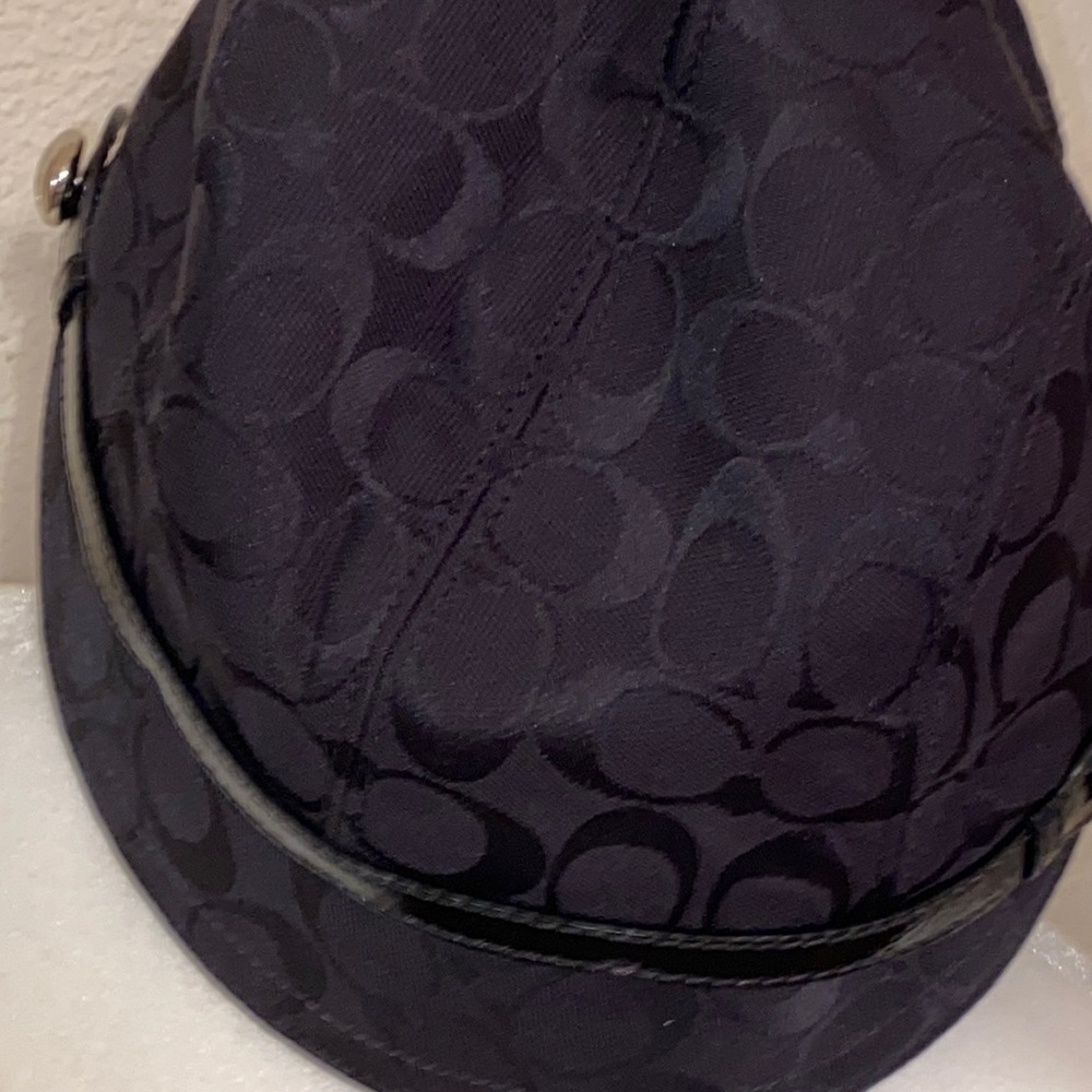 Coach womens Karee Cap black band, signature logo, black lined